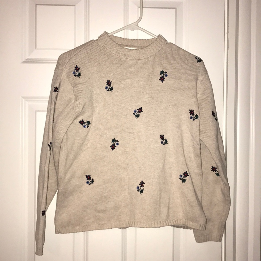 Whit collared sweater